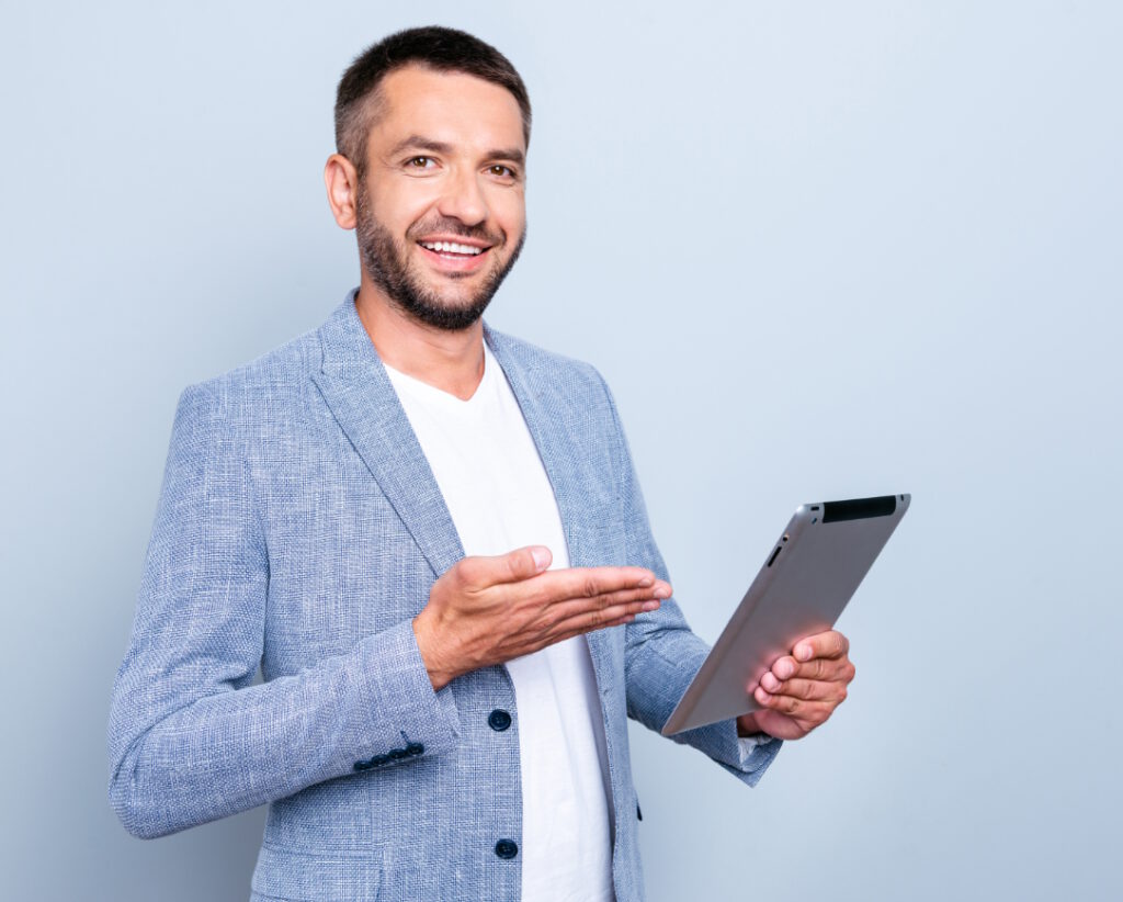 Durch Partnerunternehmen aus ganz verschiedenen Branchen, können wir Ihnen zukunftssichere und sehr interessante Weiterbildungsmöglichkeiten, sowie auch neben- oder hauptberufliche Jobs (w/m/d) anbieten.